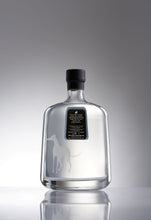 Load image into Gallery viewer, Single Botanical Vodka/Gin = Juniper - Silver Medal